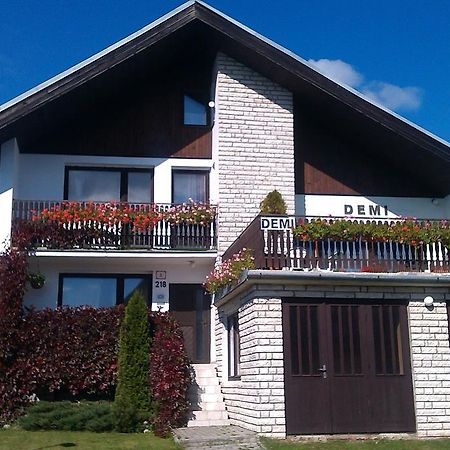 Penzion Demi Stara Lesna Bagian luar foto